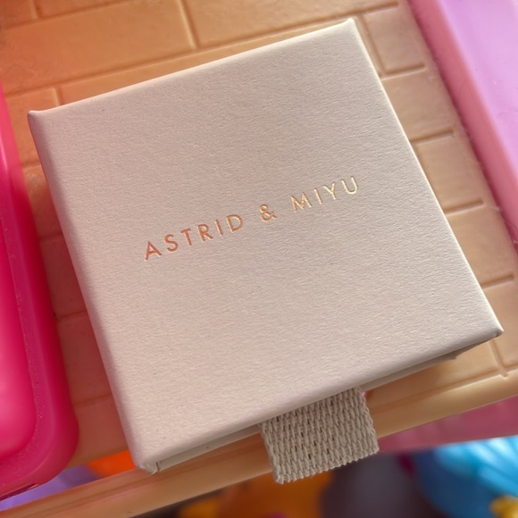 Astrid & Miyu Barbell Earrings Fan Crescent 18k Gold Plated Sterling Silver - Picture 3 of 7